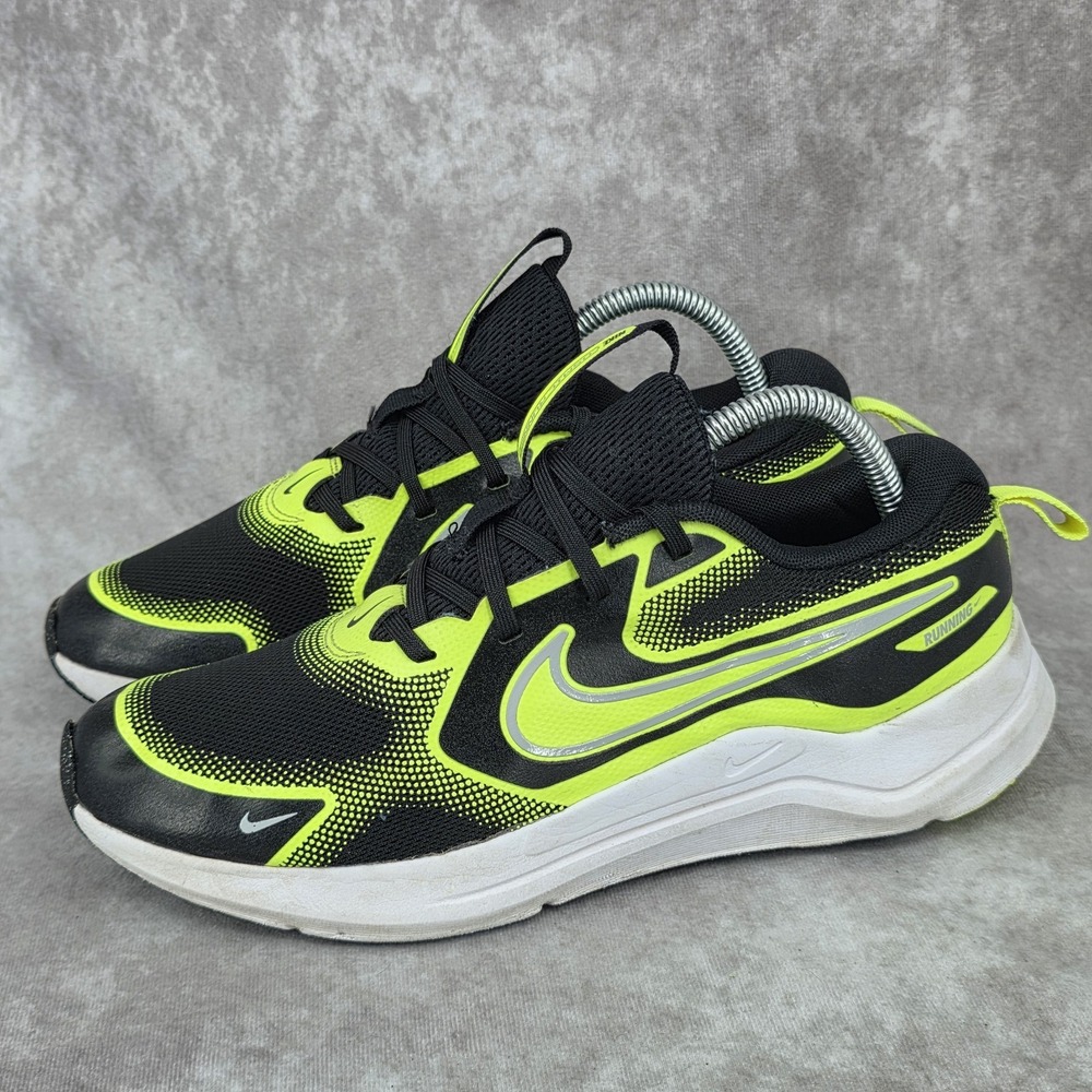 Nike Cosmic Runner Big Kids Shoes Black-Volt Sneakers Size 7Y Athletic Sneakers